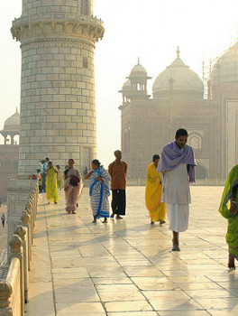 Поезда в Агру с посещением Тадж Махала (с ночевкой в Агре)