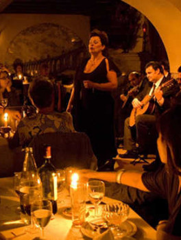 Ужин со спектаклем Фаду