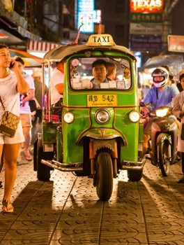 Вечерний Бангкок на тук-туке!