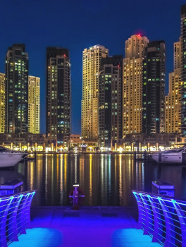 По Дубай Марине на мега-яхте с ужином по системе «шведский стол»